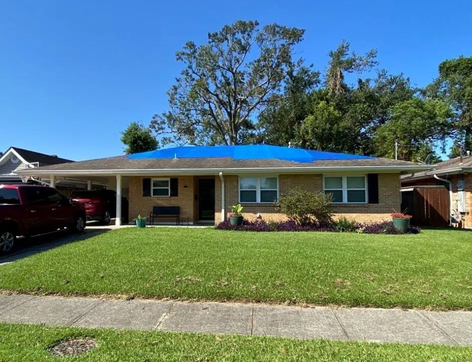 Roof tarping in Slidell, LA