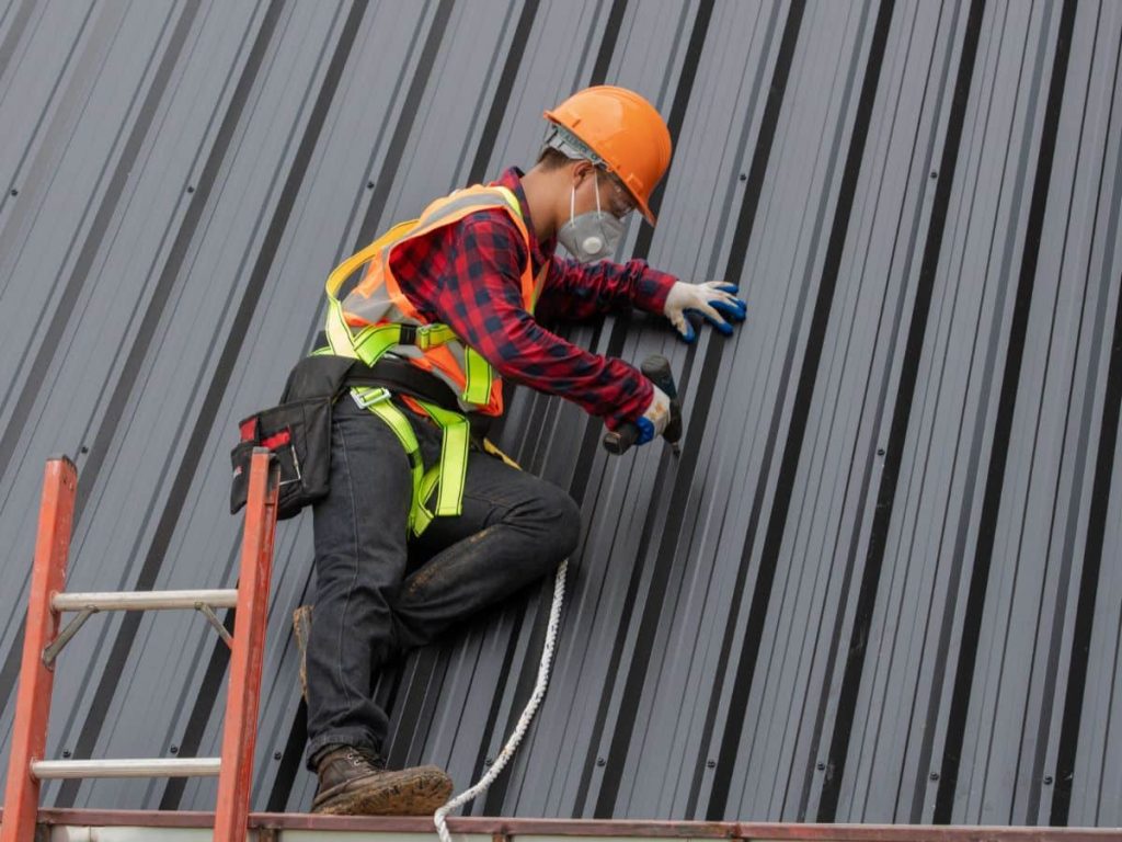 Working with a Roofing Professional for Installation